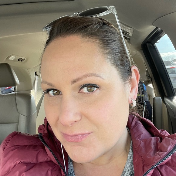 Meet your Posher, Jacquelyn - Picture 1 of 1